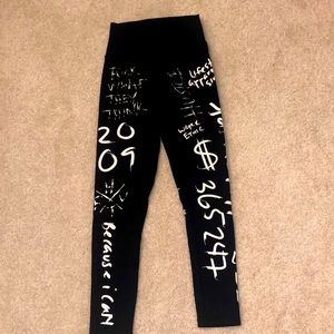 HTFU Black Analog Leggings Size Small
